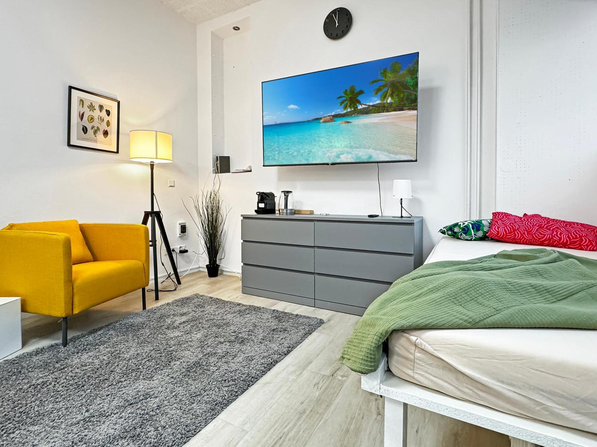 2 Zimmer Apartment Fuer 6 P, 15 Min Zum Flughafen Esslingen am Neckar Buitenkant foto